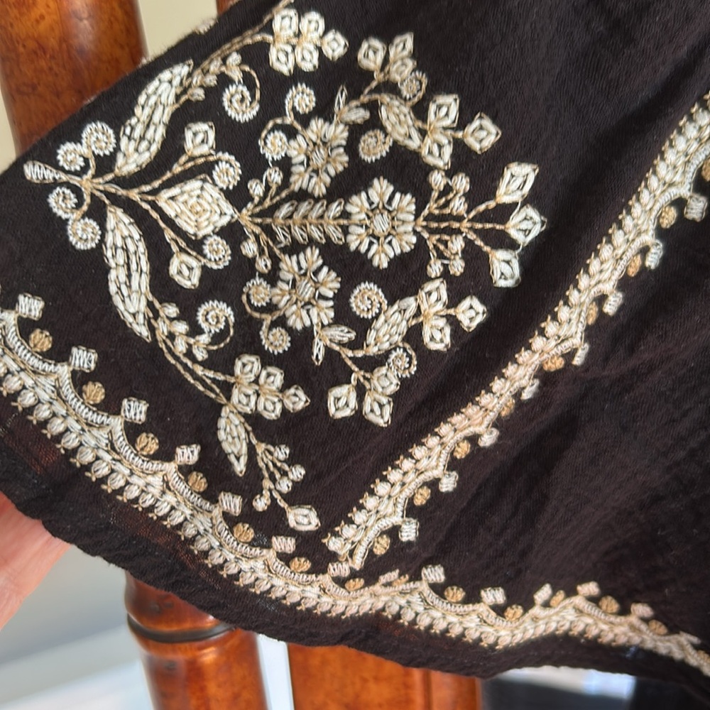 Lovestitch embroidered short sleeve top - Picture 6 of 7